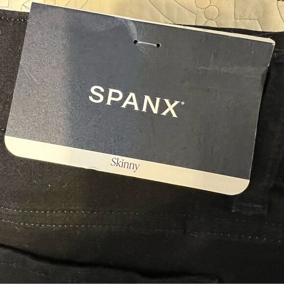 SPANX Black Denim Ankle Skinny Jeans in Clean Black Sz Small NWT 🏷️ - Picture 14 of 14